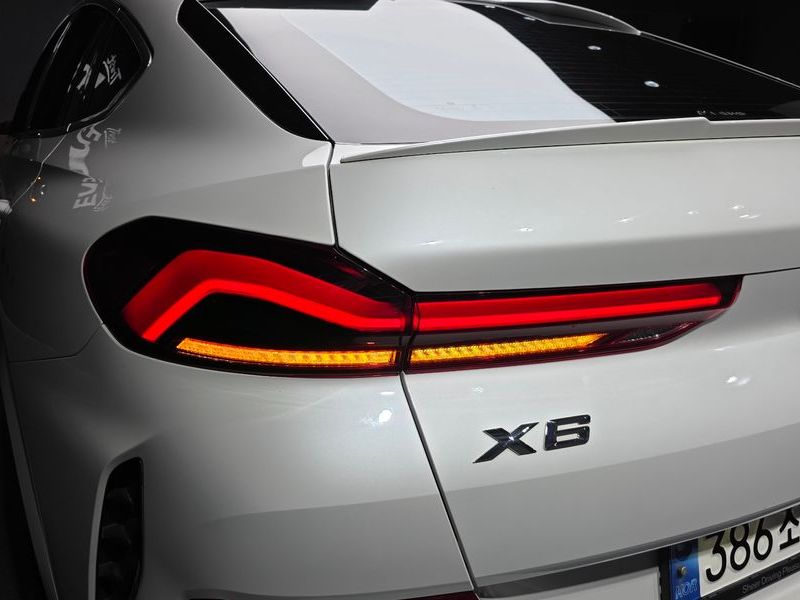 2022 BMW X6 xDrive30d M Sport photo 23