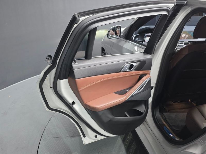 2022 BMW X6 xDrive30d M Sport photo 25