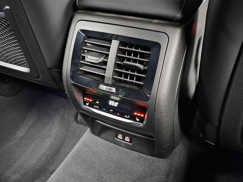 2025 BMW X4 xDrive20i M Sport Pro Special Edition photo 18