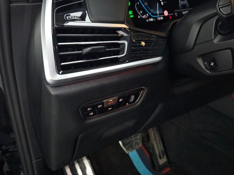 2022 BMW X7 xDrive 40i M Sport 6STR photo 16