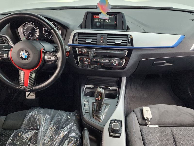 2018 BMW 1 Series 118d M Sport Shadow 5 Door photo 7