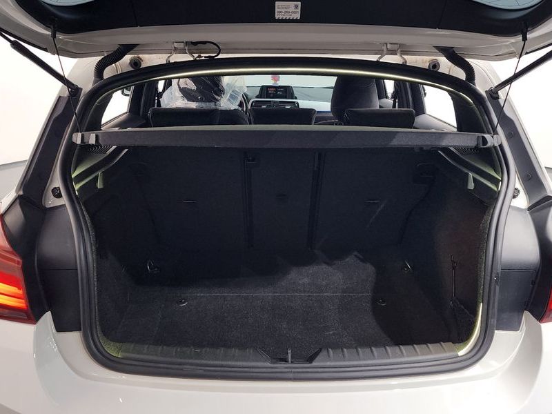2018 BMW 1 Series 118d M Sport Shadow 5 Door photo 20