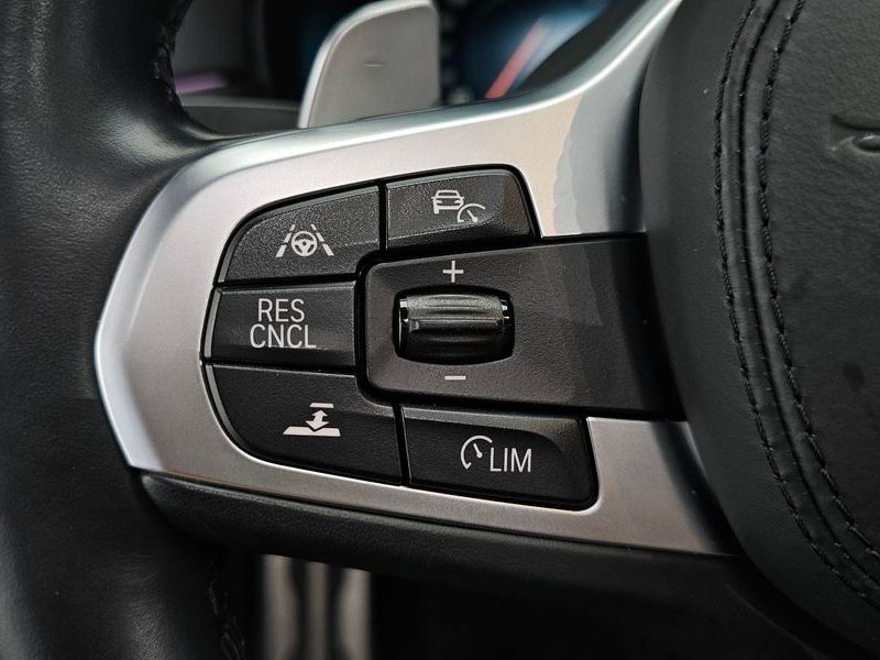 2019 BMW 5 Series 530i M Sport Package Plus photo 18