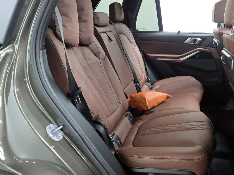 2025 BMW X5 xDrive 40i M Sport photo 11