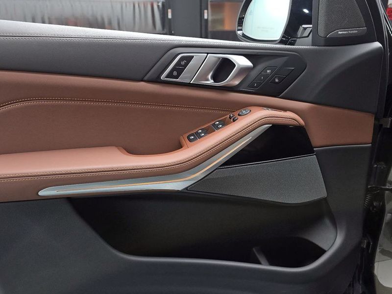2025 BMW X5 xDrive 40i M Sport photo 24
