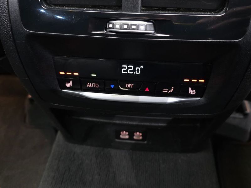 2021 BMW X3 xDrive 20i Luxury photo 19