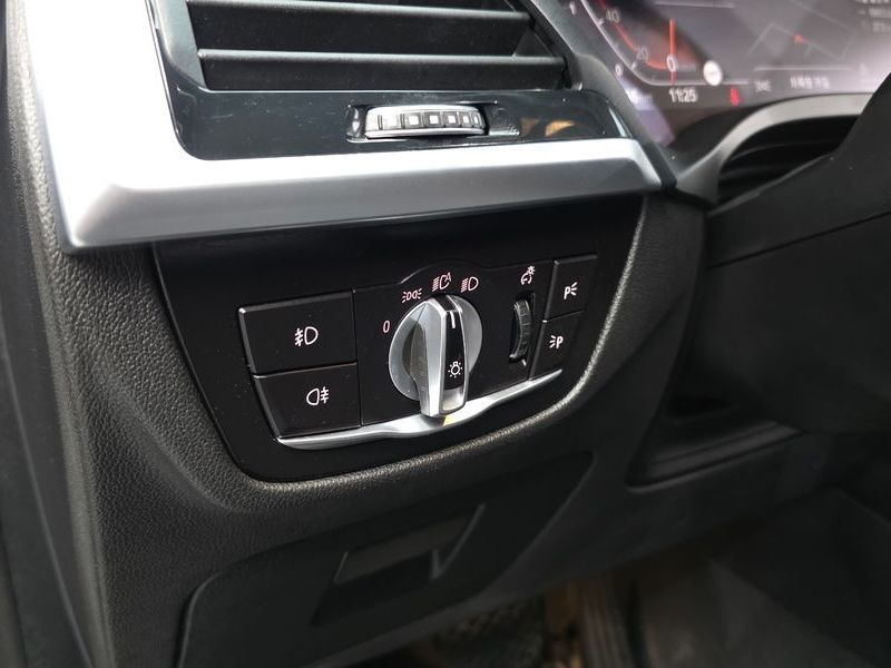 2021 BMW X3 xDrive 20i Luxury photo 27