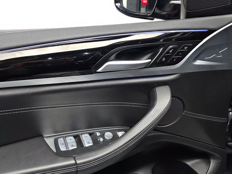 2021 BMW X3 xDrive 20i Luxury photo 30