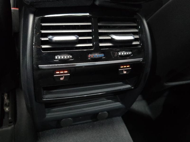 2019 BMW 5 Series 530i Luxury Plus photo 19