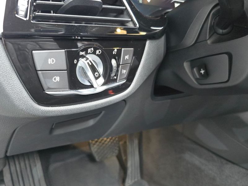 2019 BMW 5 Series 530i Luxury Plus photo 27