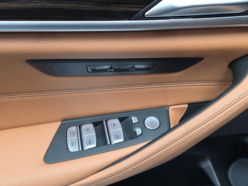 2023 BMW 5 Series 520i Luxury photo 30