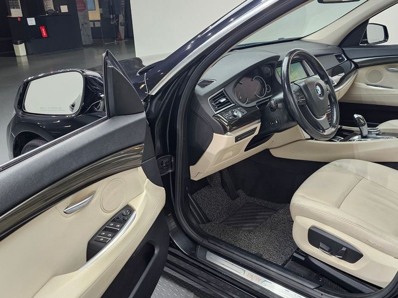 2014 BMW 5 Series GT ED Edition photo 11
