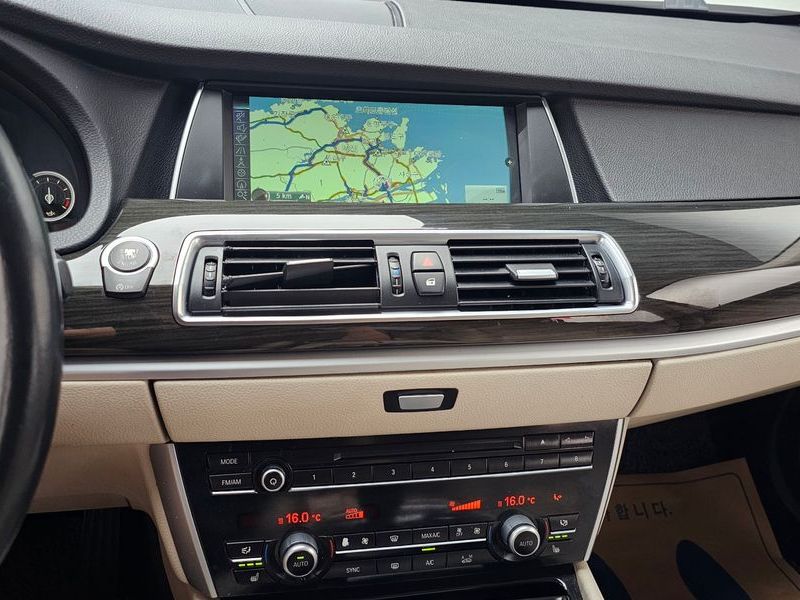 2014 BMW 5 Series GT ED Edition photo 14
