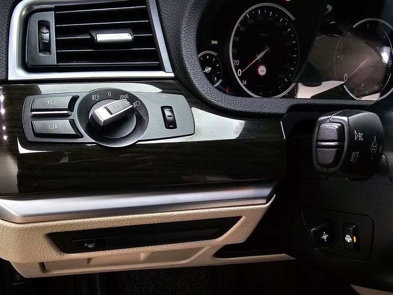 2014 BMW 5 Series GT ED Edition photo 17
