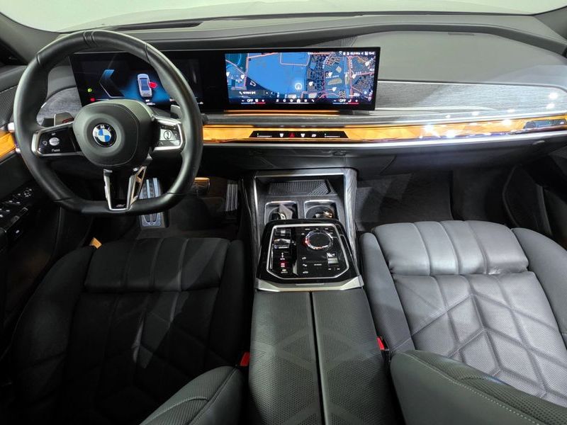 2024 BMW 7 Series 740i xDrive M Sport Limited photo 7