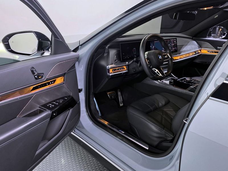 2024 BMW 7 Series 740i xDrive M Sport Limited photo 10