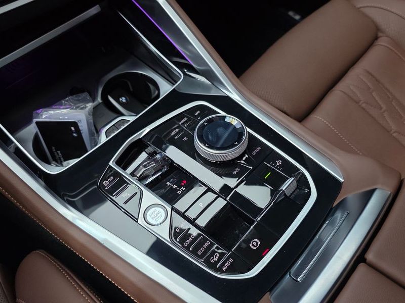 2026 BMW X6 xDrive40i M Sport photo 9