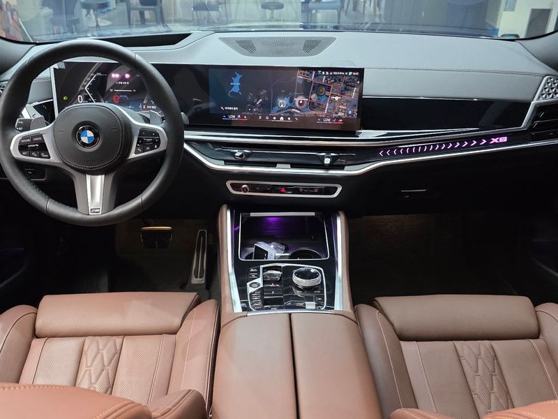 2026 BMW X6 xDrive40i M Sport photo 7