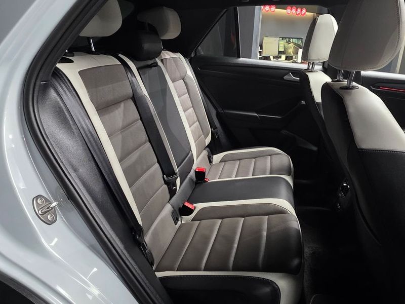 2021 Volkswagen T-Roc 2.0 TDI Prestige photo 12