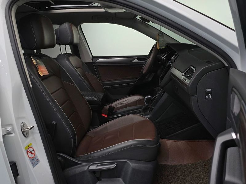 2022 Volkswagen Tiguan 2.0 TSI Prestige photo 11