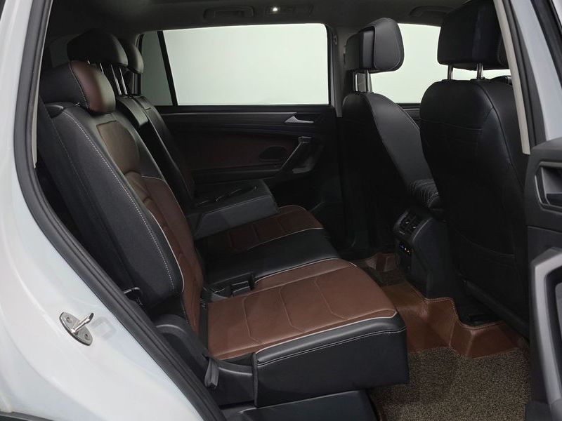 2022 Volkswagen Tiguan 2.0 TSI Prestige photo 12