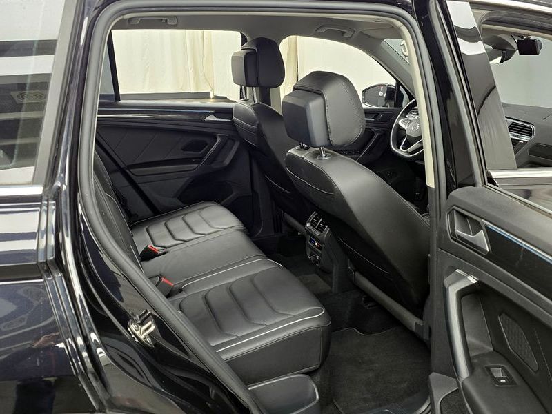 2022 Volkswagen Tiguan 2.0 TDI Premium photo 12