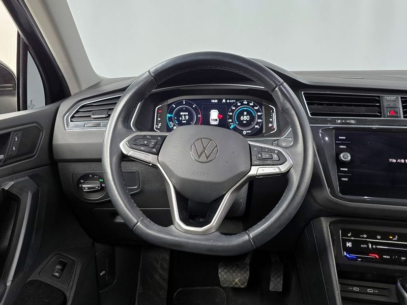 2022 Volkswagen Tiguan 2.0 TDI Premium photo 13