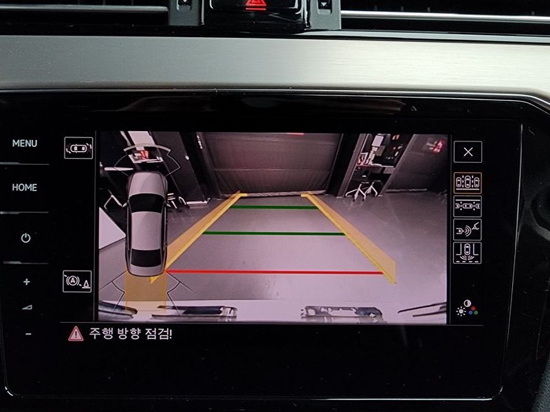 2021 Volkswagen Passat 2.0 TDI Premium photo 15