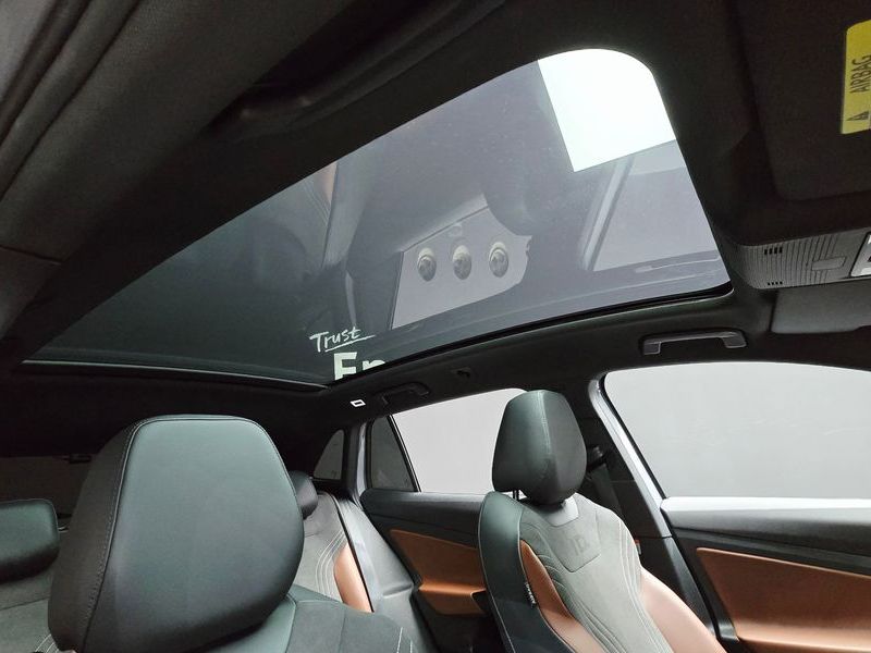 2023 Volkswagen ID.4 Pro photo 20
