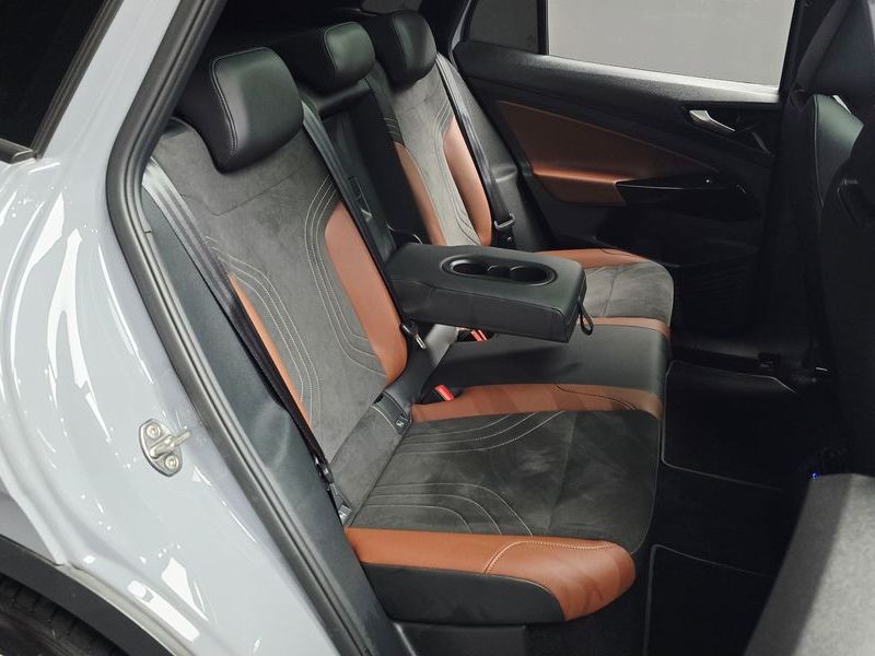 2023 Volkswagen ID.4 Pro photo 26