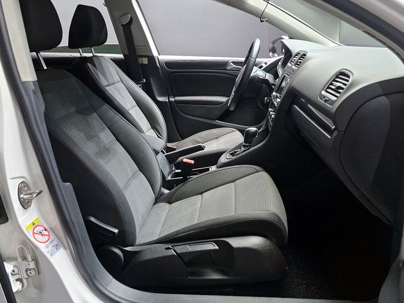 2013 Volkswagen Golf 1.6 TDI Blue Motion StyleEdition photo 11