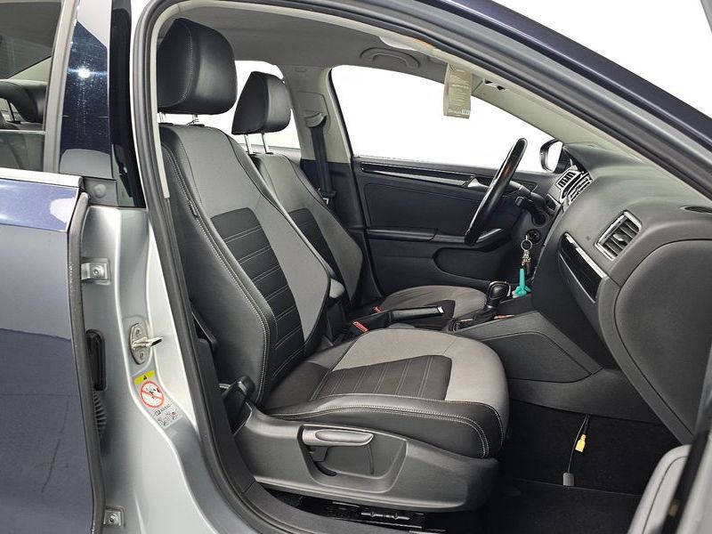 2015 Volkswagen Jetta 2.0 TDI BlueMotion 6th photo 10