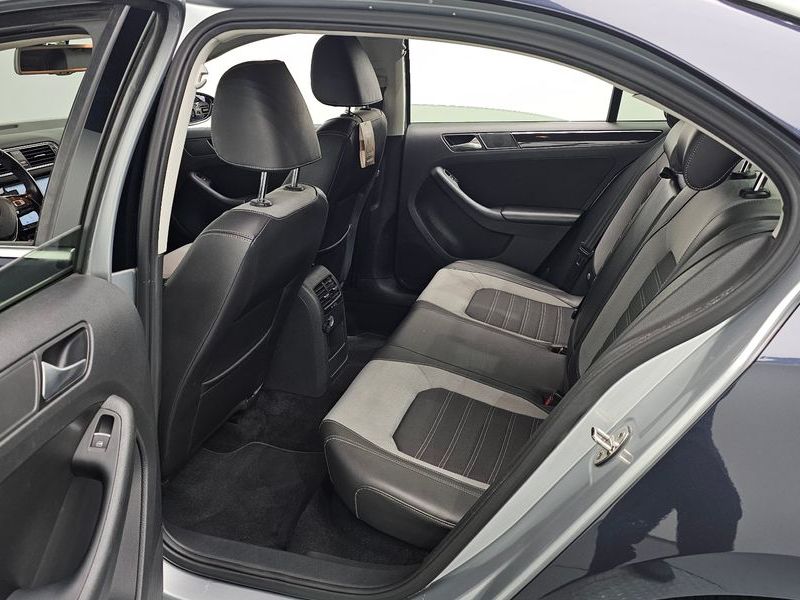 2015 Volkswagen Jetta 2.0 TDI BlueMotion 6th photo 12