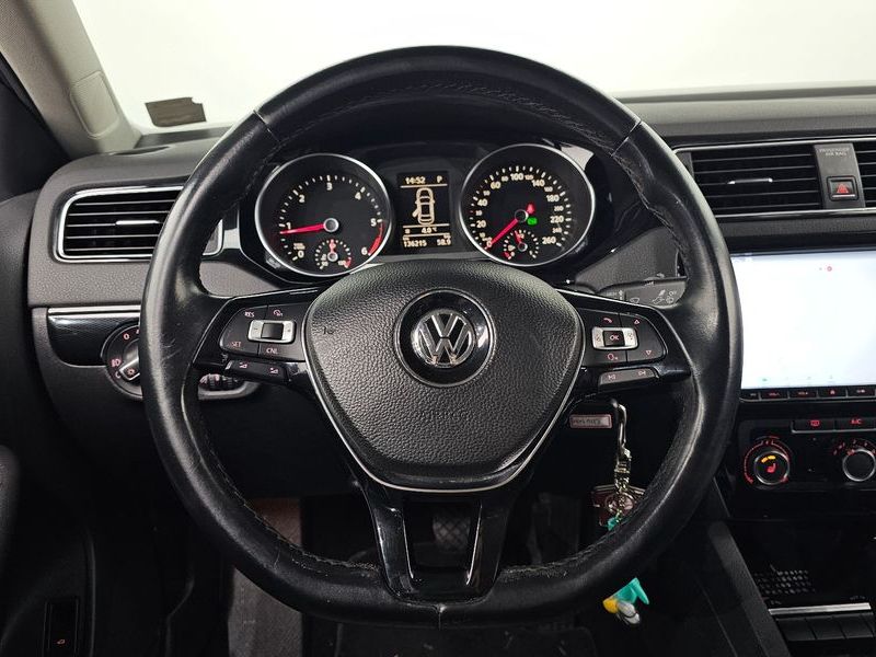 2015 Volkswagen Jetta 2.0 TDI BlueMotion 6th photo 13