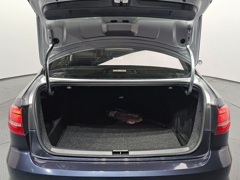 2015 Volkswagen Jetta 2.0 TDI BlueMotion 6th photo 20
