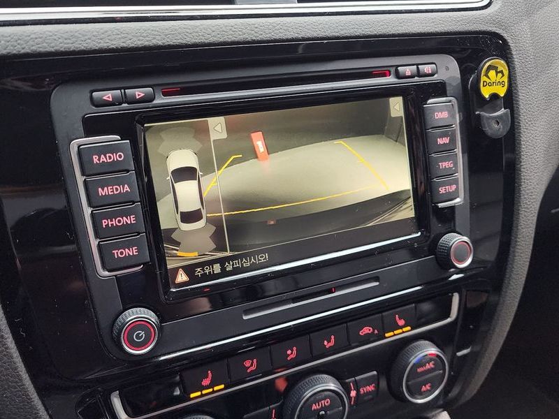 2015 Volkswagen Jetta 2.0 TDI BlueMotion Premium 6th photo 15