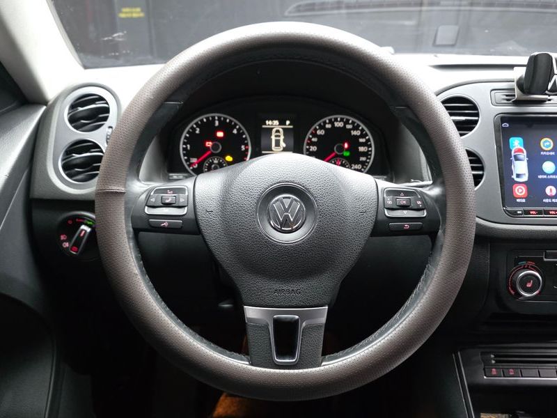 2014 Volkswagen Tiguan 2.0 TDI Comfort 5N photo 13