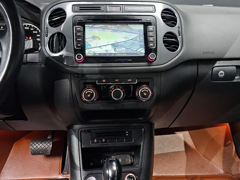 2013 Volkswagen Tiguan 2.0 TDI Comfort 5N photo 12