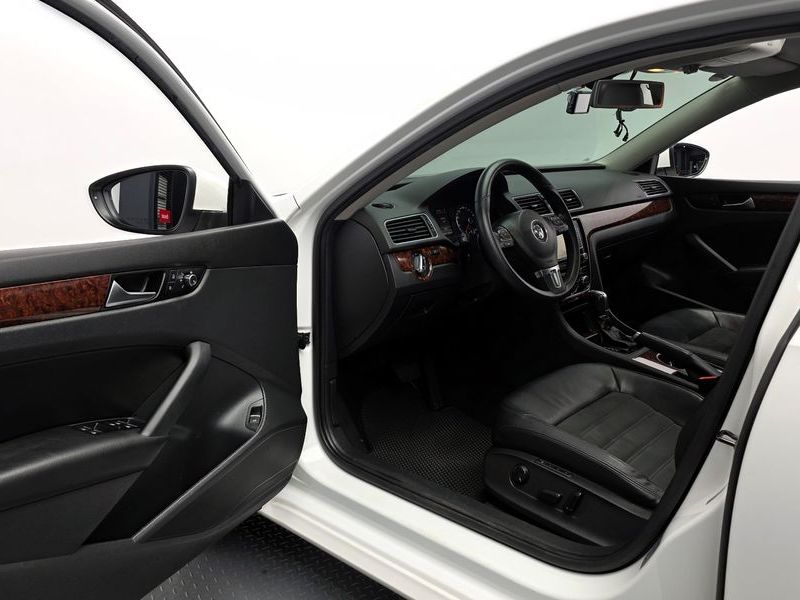 2013 Volkswagen Passat 2.0 TDI B7 photo 10