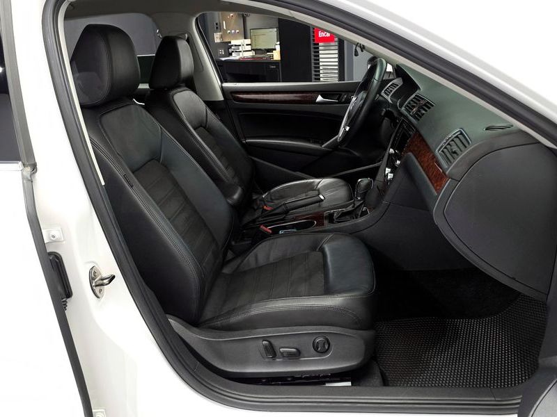 2013 Volkswagen Passat 2.0 TDI B7 photo 11