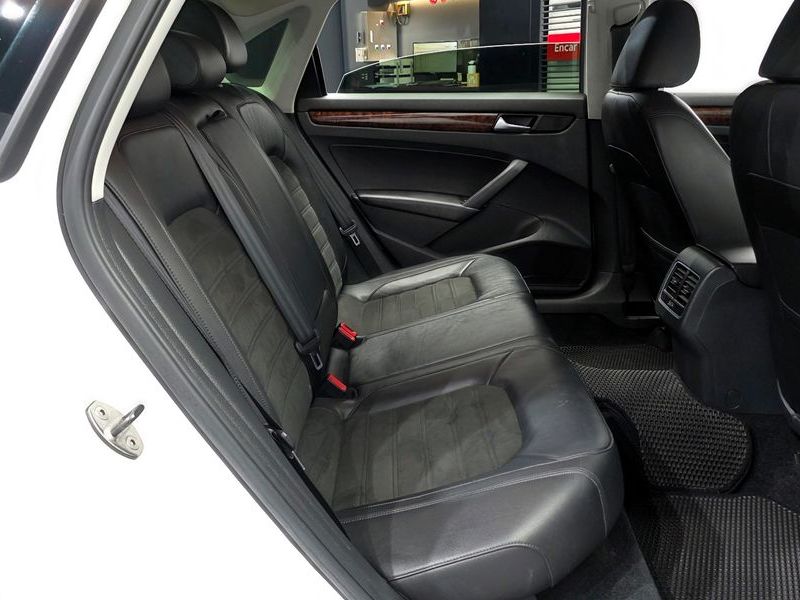 2013 Volkswagen Passat 2.0 TDI B7 photo 12