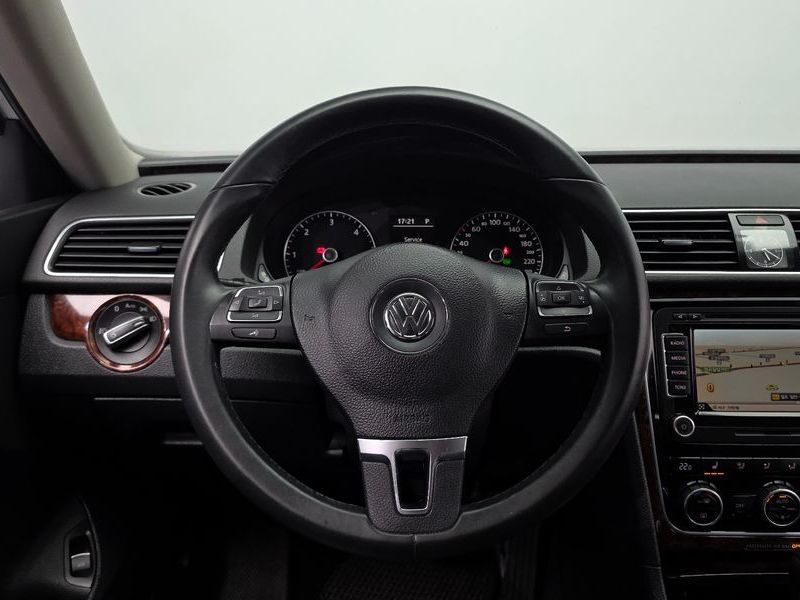 2013 Volkswagen Passat 2.0 TDI B7 photo 13