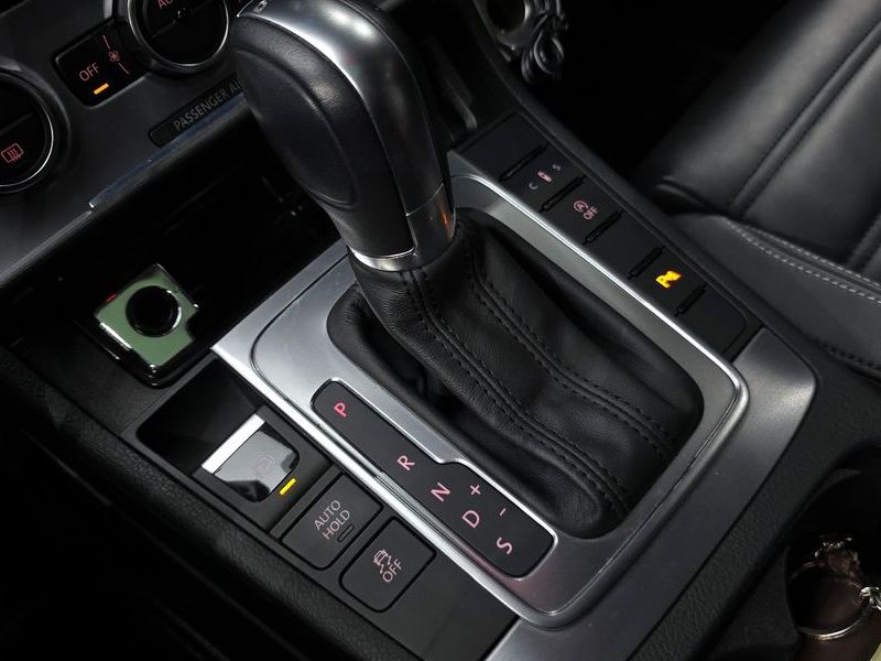 2015 Volkswagen New CC 2.0 TDI BlueMotion photo 9
