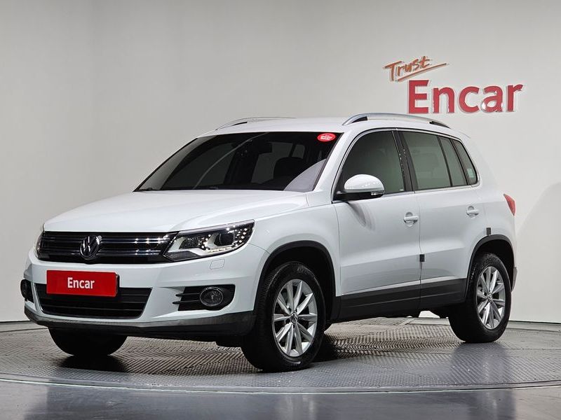 2015 Volkswagen Tiguan 2.0 TDI Comfort 5N photo 1