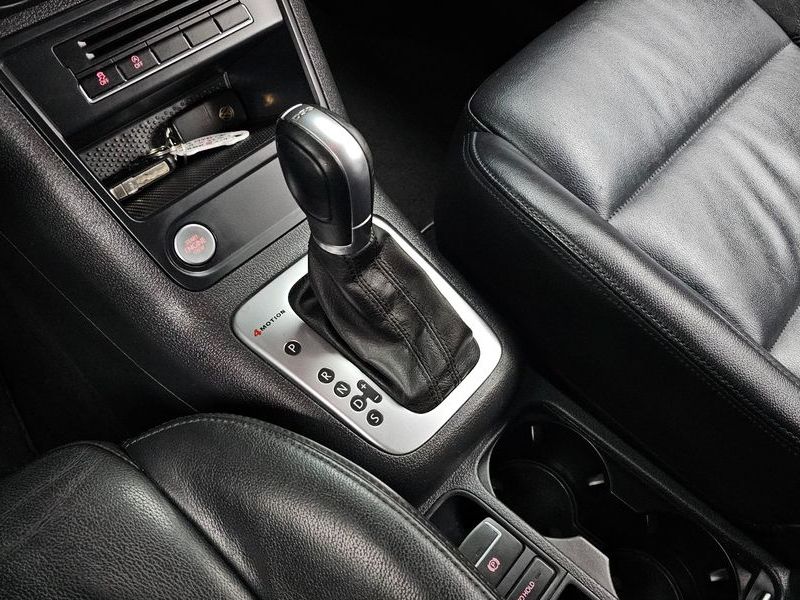 2015 Volkswagen Tiguan 2.0 TDI Comfort 5N photo 9
