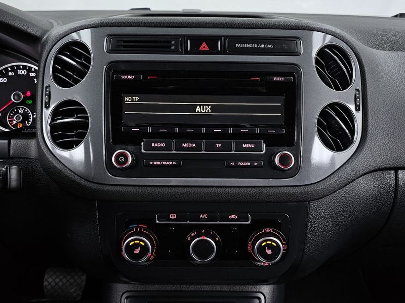 2015 Volkswagen Tiguan 2.0 TDI Comfort 5N photo 14