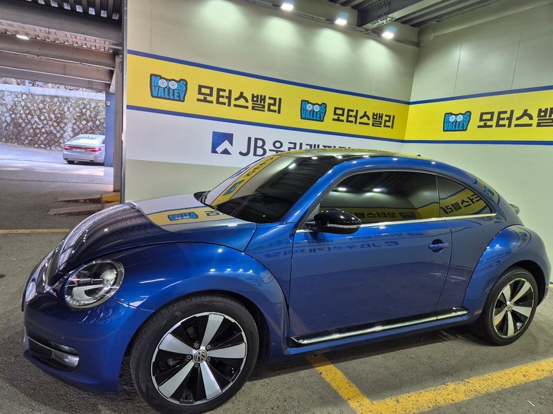 2013 Volkswagen Beetle 2.0 TDI Premium 3rd photo 9