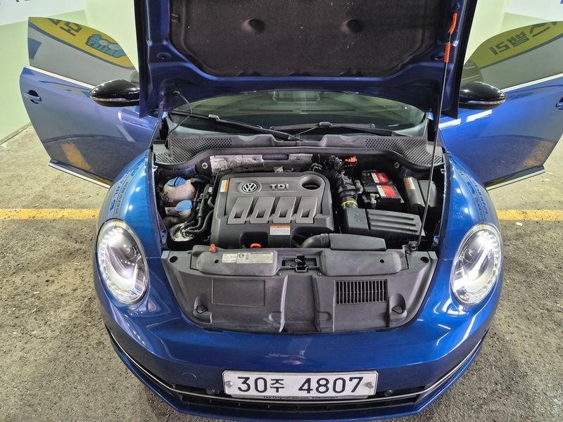 2013 Volkswagen Beetle 2.0 TDI Premium 3rd photo 13