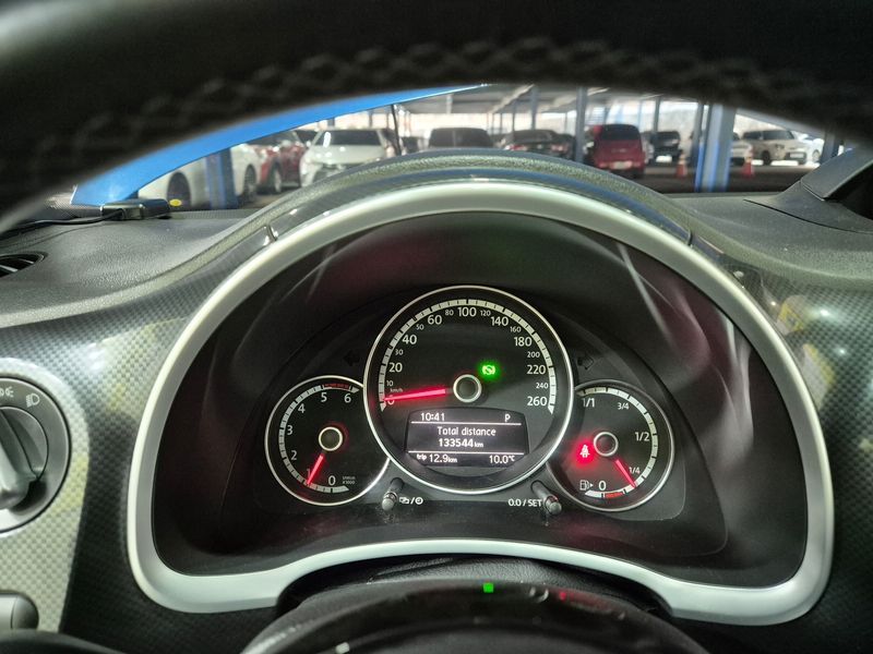 2013 Volkswagen Beetle 2.0 TDI Premium 3rd photo 14