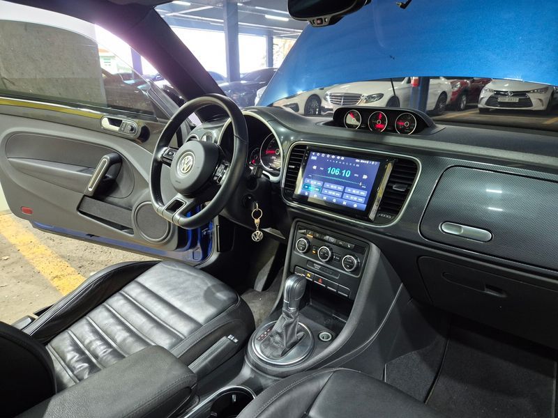2013 Volkswagen Beetle 2.0 TDI Premium 3rd photo 16